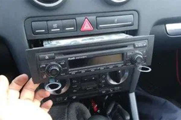 Solving the problem of not turning on the car recorder